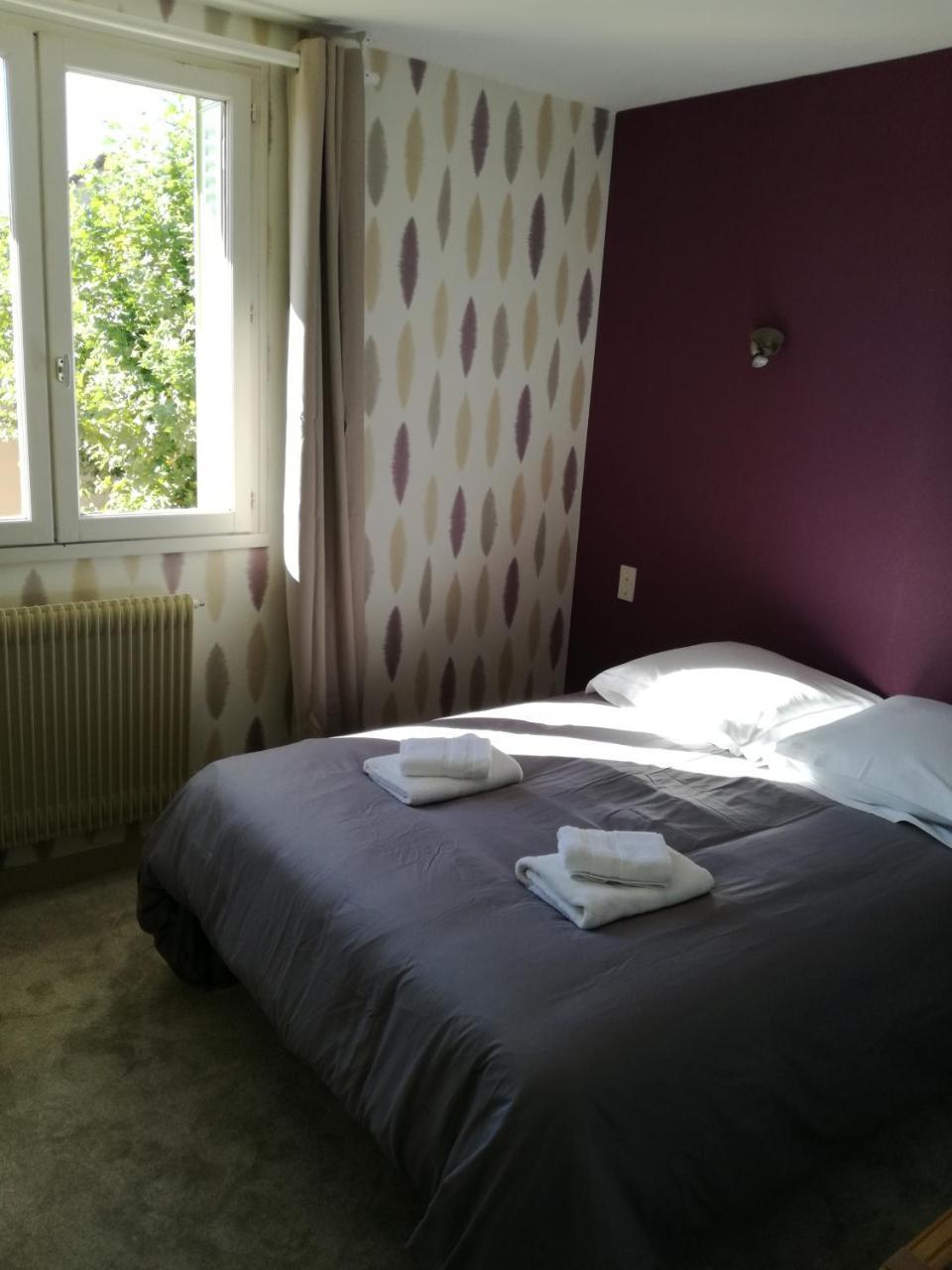 Logis Au Puits Enchante Saint-Martin-en-Bresse Exterior photo